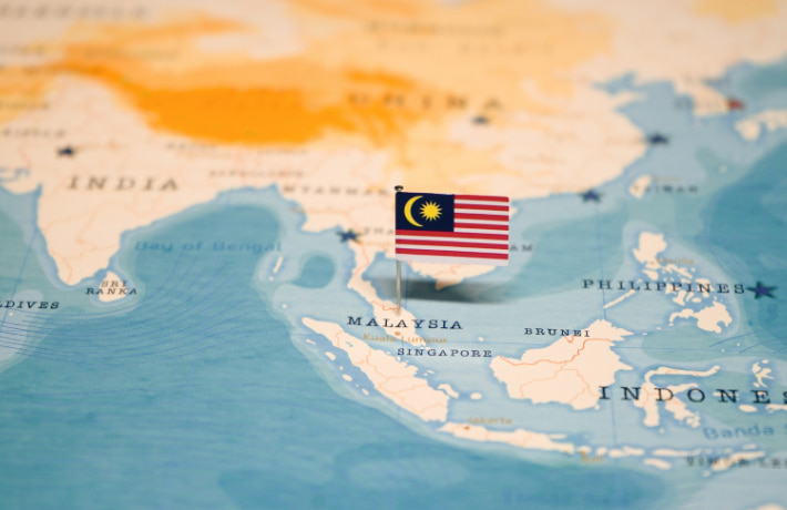 地図とマレーシアの国旗